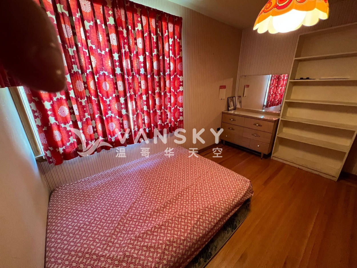 220808235212_Bedroom 2.1.jpeg